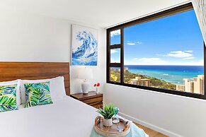 Premium Remodeled Condo with Ocean View and Parking