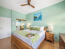 Premium Remodeled Condo with Ocean View and Parking