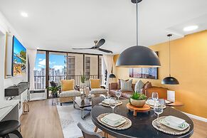 Premium Remodeled Condo with Ocean View and Parking