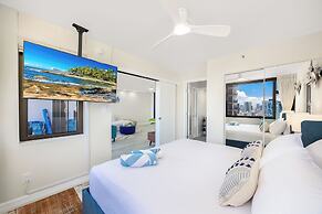 Premium Remodeled Condo with Ocean View and Parking