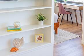 Premium Remodeled Condo with Ocean View and Parking