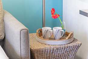 Premium Remodeled Condo with Ocean View and Parking