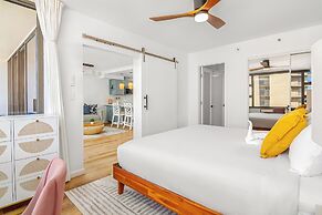 Premium Remodeled Condo with Ocean View and Parking