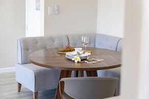 Premium Remodeled Condo with Ocean View and Parking