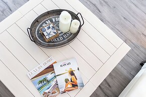 Premium Remodeled Condo with Ocean View and Parking