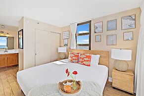 Premium Remodeled Condo with Ocean View and Parking