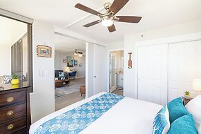 Premium Remodeled Condo with Ocean View and Parking