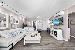 Premium Remodeled Condo with Ocean View and Parking