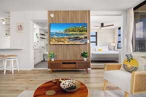 Premium Remodeled Condo with Ocean View and Parking