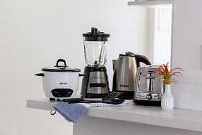 Premium Remodeled Condo with Ocean View and Parking