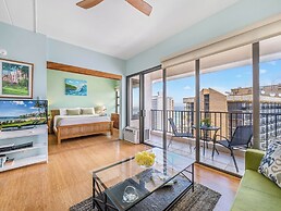 Premium Remodeled Condo with Ocean View and Parking