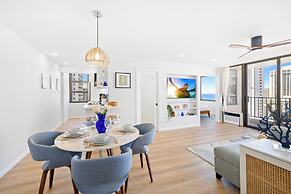 Premium Remodeled Condo with Ocean View and Parking