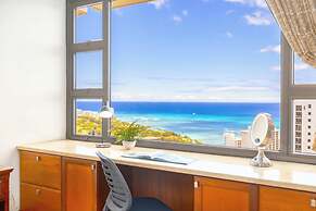 Premium Remodeled Condo with Ocean View and Parking