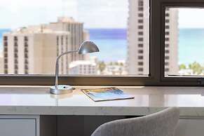 Premium Remodeled Condo with Ocean View and Parking