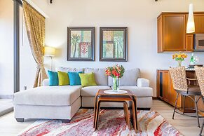 Premium Remodeled Condo with Ocean View and Parking