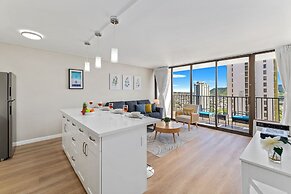 Premium Remodeled Condo with Ocean View and Parking