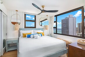 Premium Remodeled Condo with Ocean View and Parking