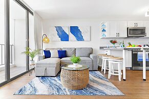 Premium Remodeled Condo with Ocean View and Parking