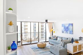 Premium Remodeled Condo with Ocean View and Parking