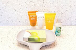 Premium Remodeled Condo with Ocean View and Parking