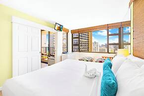 Premium Remodeled Condo with Ocean View and Parking