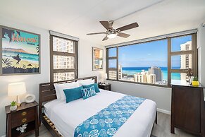 Premium Remodeled Condo with Ocean View and Parking