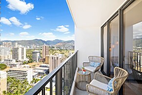 Premium Remodeled Condo with Ocean View and Parking