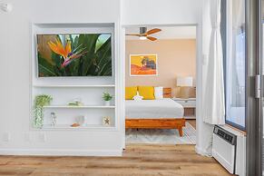 Premium Remodeled Condo with Ocean View and Parking