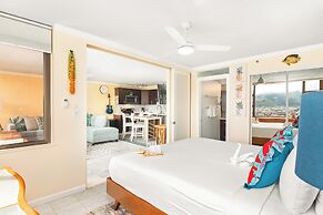 Premium Remodeled Condo with Ocean View and Parking