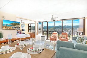 Premium Remodeled Condo with Ocean View and Parking