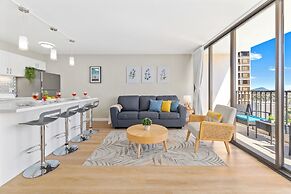 Premium Remodeled Condo with Ocean View and Parking