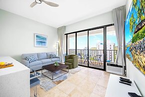 Premium Remodeled Condo with Ocean View and Parking