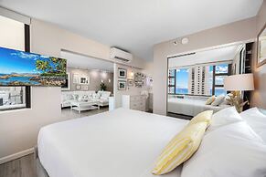 Premium Remodeled Condo with Ocean View and Parking