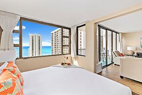 Premium Remodeled Condo with Ocean View and Parking