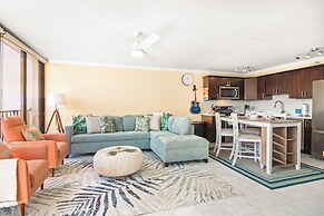 Premium Remodeled Condo with Ocean View and Parking