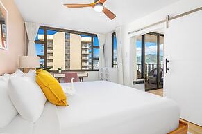 Premium Remodeled Condo with Ocean View and Parking