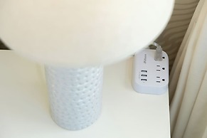 Premium Remodeled Condo with Ocean View and Parking