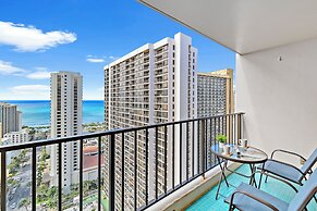 Premium Remodeled Condo with Ocean View and Parking