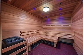 Premium Remodeled Condo with Ocean View and Parking