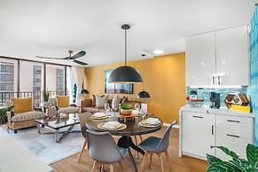 Premium Remodeled Condo with Ocean View and Parking