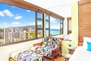 Premium Remodeled Condo with Ocean View and Parking