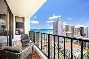 Premium Remodeled Condo with Ocean View and Parking