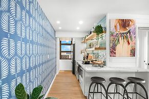 Premium Remodeled Condo with Ocean View and Parking