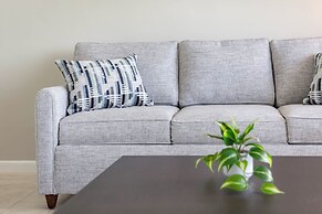 Premium Remodeled Condo with Ocean View and Parking