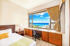 Premium Remodeled Condo with Ocean View and Parking