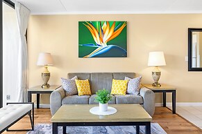 Mountain View Condo with 2 Double Beds and Parking