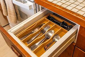 Mountain View Condo with 2 Double Beds and Parking