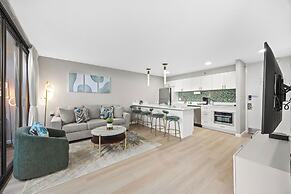 Mountain View Condo with 2 Double Beds and Parking