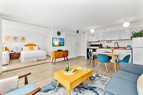 Mountain View Condo with 2 Double Beds and Parking