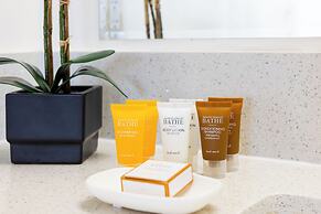 Mountain View Condo with 2 Double Beds and Parking